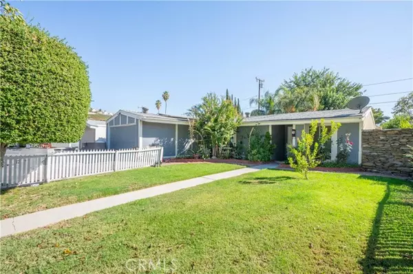 Canyon Country (santa Clarita), CA 91351,19028 Drycliff Street