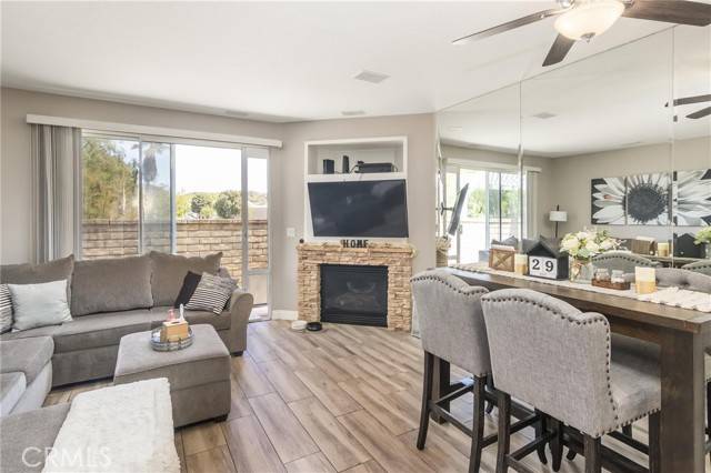 Valencia (santa Clarita), CA 91354,23014 Cheyenne Drive #151
