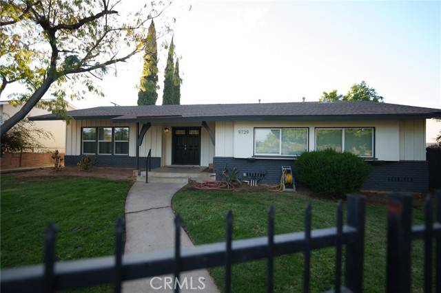 9729 Woodley Ave, North Hills (los Angeles), CA 91343