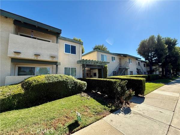 10636 Woodley Avenue #50, Granada Hills (los Angeles), CA 91344