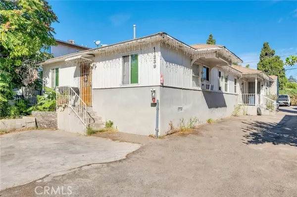 11239 Emelita Street, North Hollywood (los Angeles), CA 91601