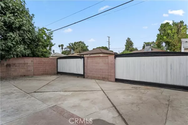 Reseda (los Angeles), CA 91335,19157 Welby Way