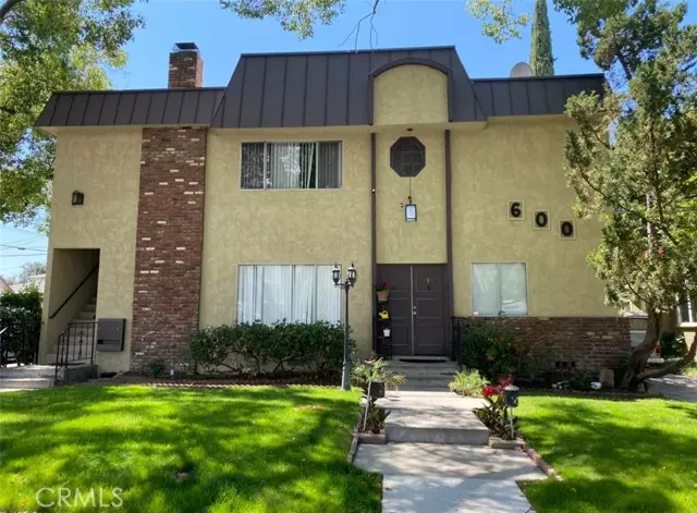 Glendale, CA 91203,600 Pioneer Drive #4