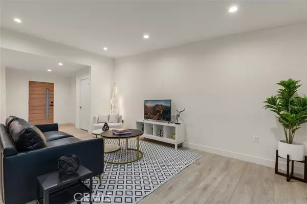 Woodland Hills (los Angeles), CA 91364,5115 Rigoletto Street