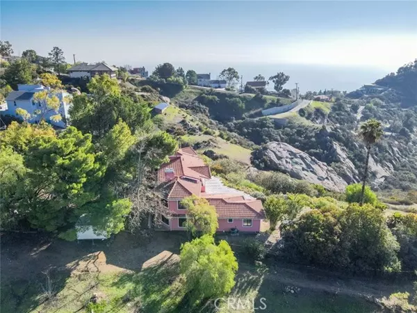 135 Loma Metisse Road, Malibu, CA 90265