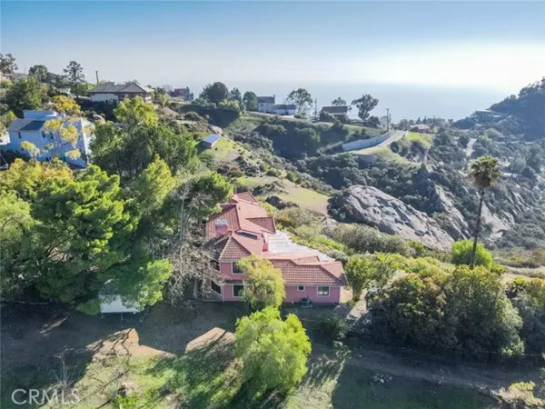 135 Loma Metisse Road, Malibu, CA 90265