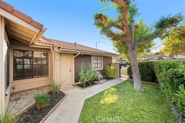 Valencia (santa Clarita), CA 91355,25784 Covala Court