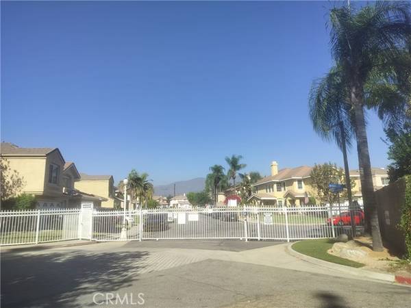 2410 N Towne Avenue #24, Pomona, CA 91767