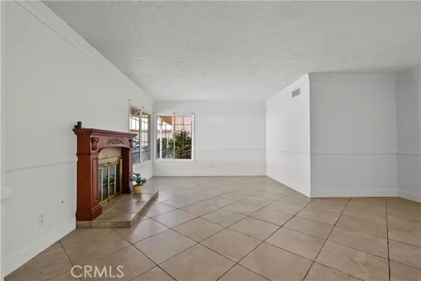 Saugus (santa Clarita), CA 91350,21204 Altena Drive