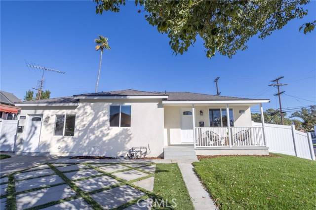 8002 Hazeltine Ave, Panorama City (los Angeles), CA 91402