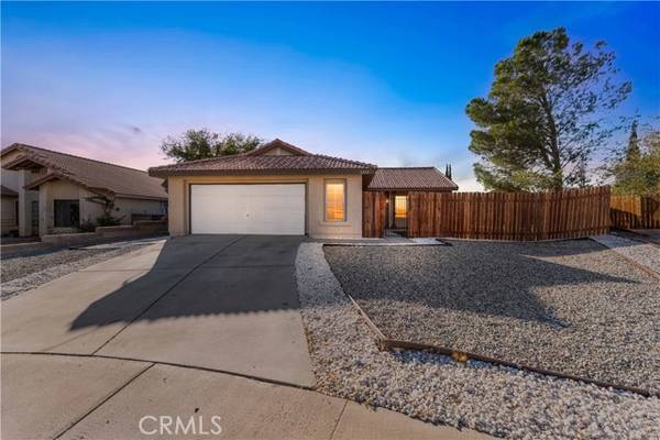 3357 Discovery Way,  Rosamond,  CA 93560