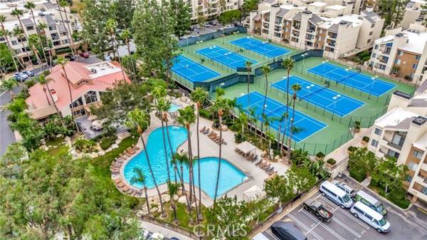 5520 Owensmouth Avenue #209, Woodland Hills (los Angeles), CA 91367