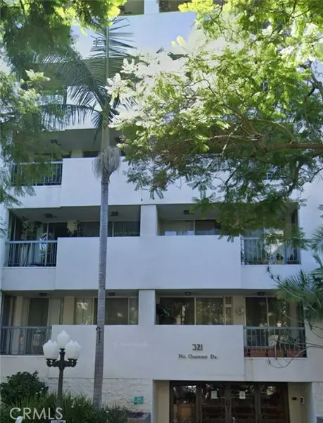 321 N Oakhurst Drive #501, Beverly Hills, CA 90210