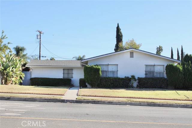 12220 Van Nuys Boulevard, Sylmar (los Angeles), CA 91342