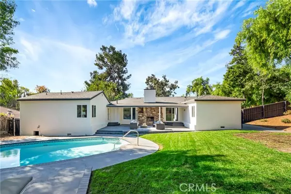 5932 Hinton Avenue, Woodland Hills (los Angeles), CA 91367