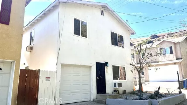 Simi Valley, CA 93063,6106 Cedar Street