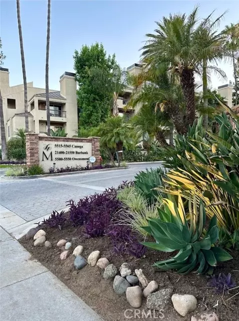 Woodland Hills (los Angeles), CA 91367,5540 Owensmouth Avenue #105