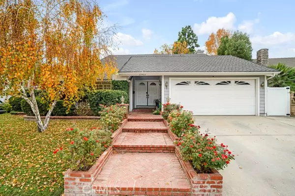 Valencia (santa Clarita), CA 91355,25403 Via Novia