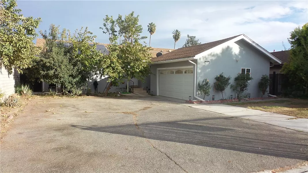 8354 Tampa Avenue, Northridge (los Angeles), CA 91324