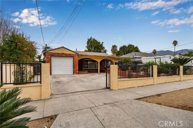 14051 Beaver Street, Sylmar (los Angeles), CA 91342