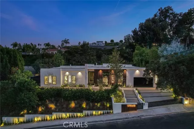 Encino (los Angeles), CA 91436,17040 Mooncrest Drive