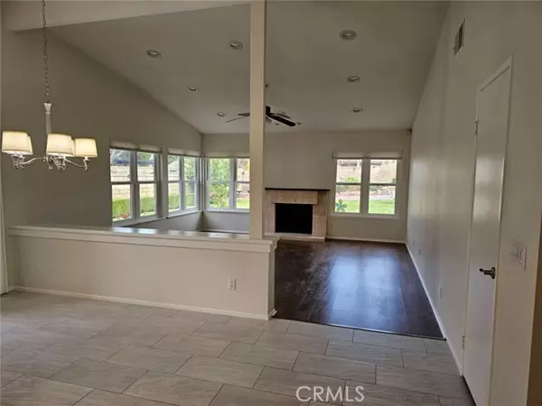 Valencia (santa Clarita), CA 91355,26208 Sival Court