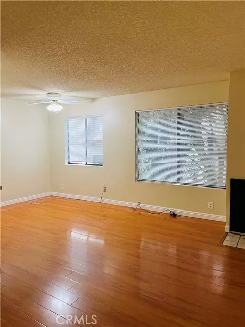 13406 Moorpark #103, Sherman Oaks, CA 91423