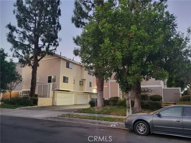 North Hills (los Angeles), CA 91343,8338 Woodley Place #7