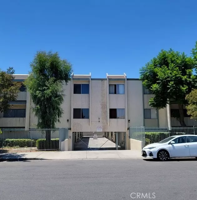 Panorama City (los Angeles), CA 91402,8801 Cedros Avenue #11