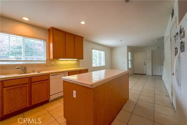 Ontario, CA 91764,418 N Placer Privado