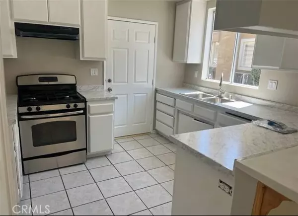 Panorama City (los Angeles), CA 91402,9442 Sylmar Avenue #2