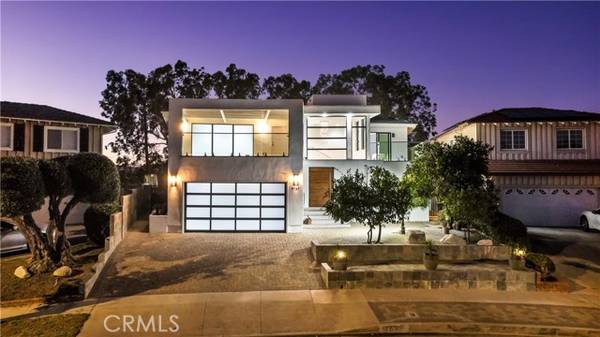 9737 Frankirst Avenue, North Hills (los Angeles), CA 91343