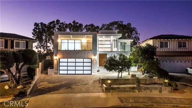 9737 Frankirst Avenue, North Hills (los Angeles), CA 91343