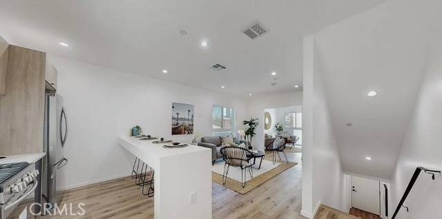 6346 Camellia Avenue, North Hollywood (los Angeles), CA 91606