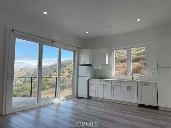 988 Alta Vista Road, Simi Valley, CA 93063