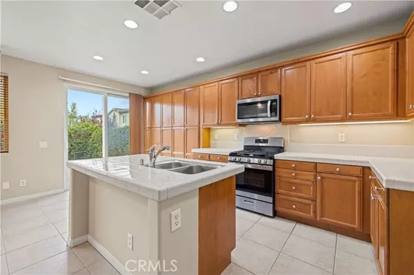 Saugus (santa Clarita), CA 91350,28363 Mirabelle Lane