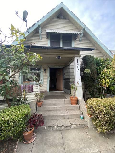 1217 S Normandie Avenue, Los Angeles, CA 90006