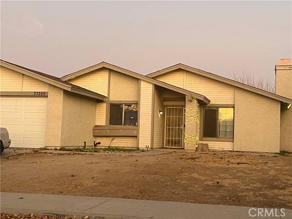 37250 28th St East, Palmdale, CA 93550