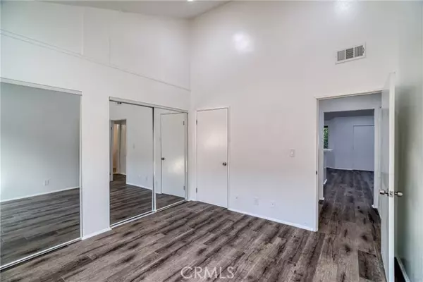 Sylmar (los Angeles), CA 91342,13126 Bromont Avenue #4