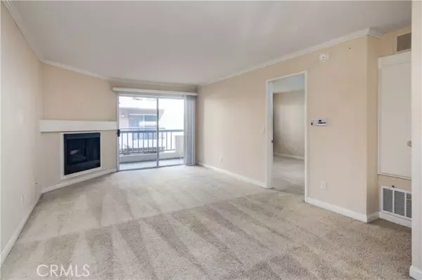 Woodland Hills (los Angeles), CA 91367,5500 Owensmouth Avenue #216