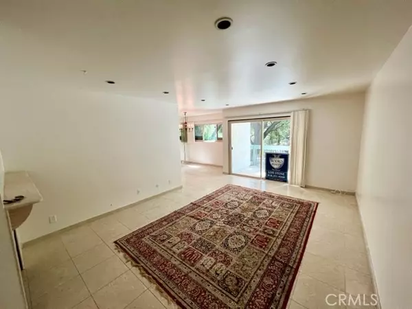 23643 Park Capri #38, Calabasas, CA 91302