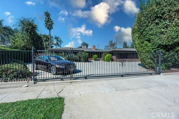 6255 Matilija Avenue, Van Nuys (los Angeles), CA 91401