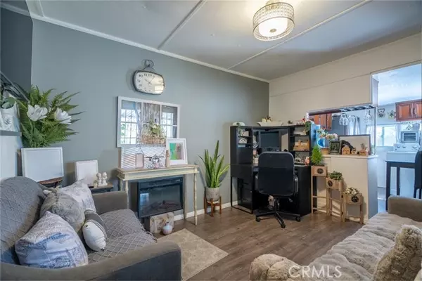 Cudahy, CA 90201,4523 Cecilia st #2