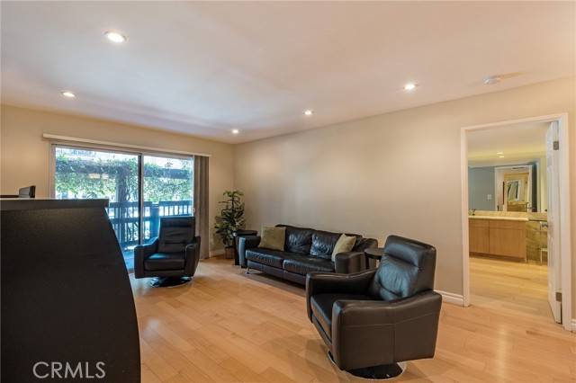 Woodland Hills (los Angeles), CA 91367,22100 Burbank Boulevard #138D