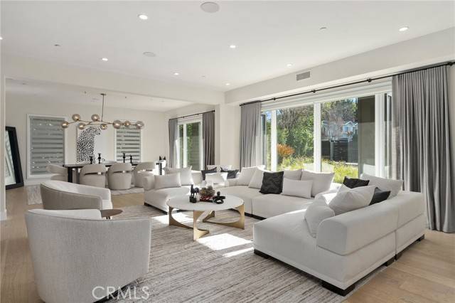 Encino (los Angeles), CA 91436,15547 Valley Vista Boulevard