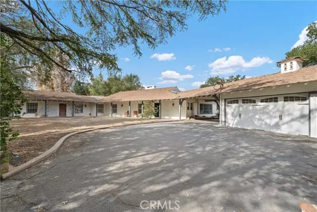 Chatsworth (los Angeles), CA 91311,22427 Plummer Street
