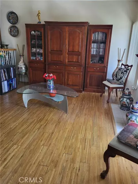 Granada Hills (los Angeles), CA 91344,15775 Midwood Drive #3