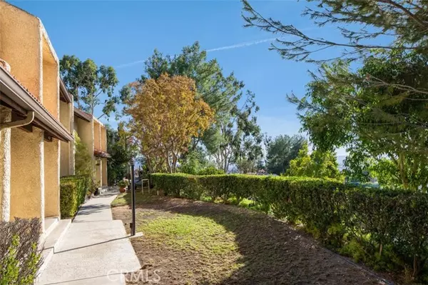 9534 Via Ricardo, Burbank, CA 91504