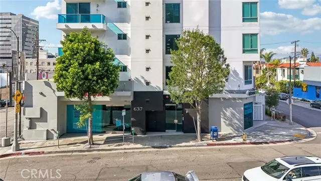 637 S Fairfax Avenue #403, Los Angeles, CA 90036