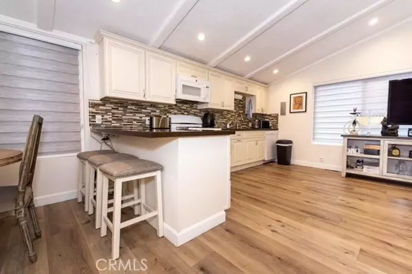 Calabasas, CA 91302,23777 Mulholland Hwy Spc 28